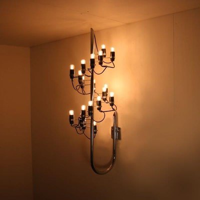 Italian 226 Wall Lamp by Gino Sarfatti for Flos, 1970 for sale at