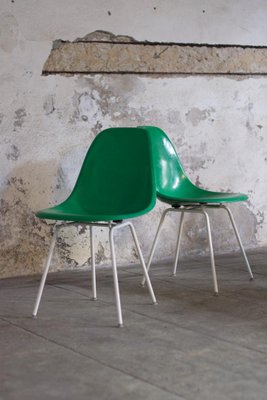 Herman Miller ヴィンテージ ファイバー　グリーン 割れエンボス ② Herman Miller ヴィンテージ ファイバー グリーン 割れエンボス ②
