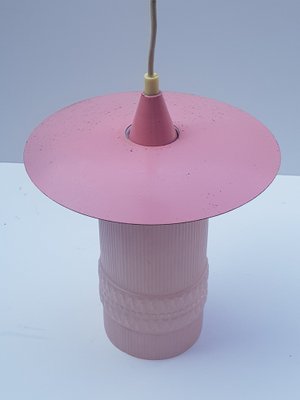 Mid-Century Rosa Glas Deckenlampe mit Metallschirm