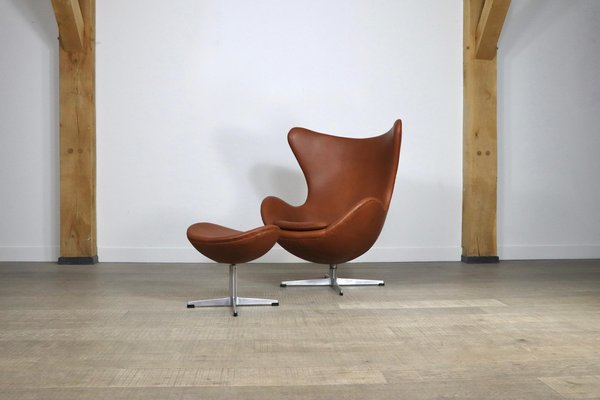 Brown leather 2024 egg chair