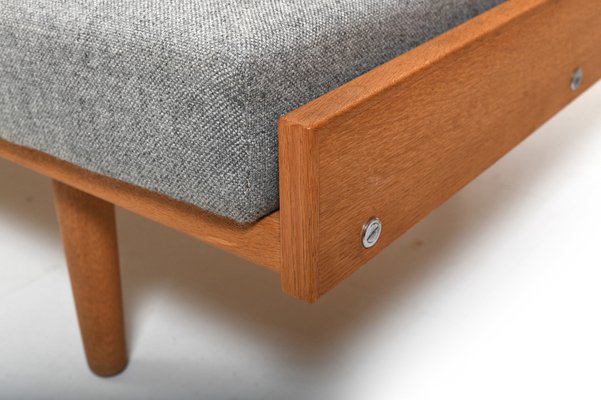 GE-258 Daybed in Oak and Cane by Hans J. Wegner for Getama, 1950s
