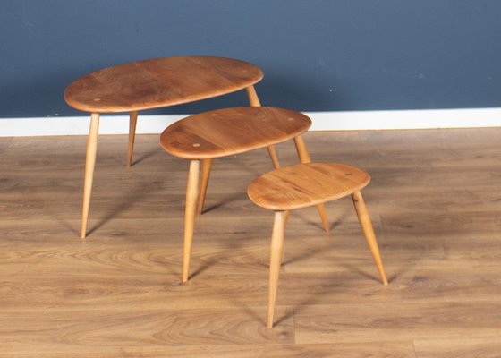 Vintage Windsor Model 354 Nesting Tables in Blonde Elm by Lucian