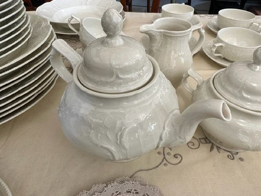 White top vintage dishes