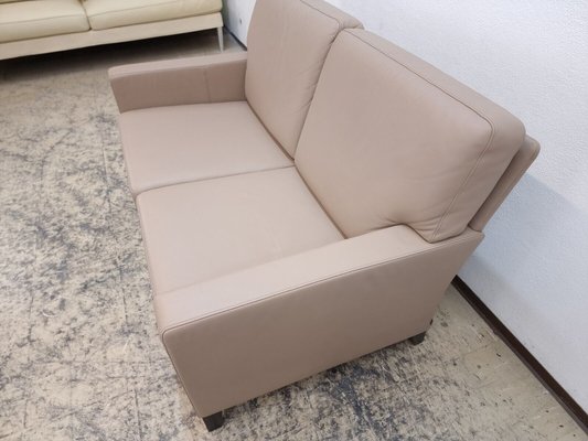 Louis Vuittion LC4 by Liege Perriand for Cassina for sale at Pamono