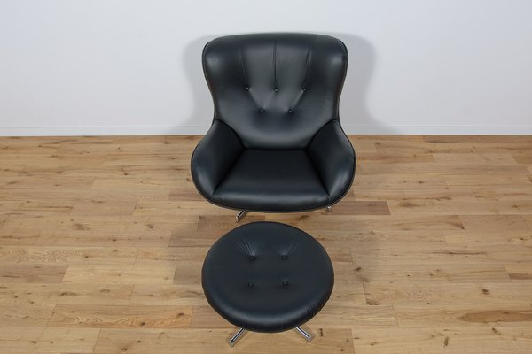 Set of Mid-Century ML 214 Lounge Chair with Ottoman by Illum