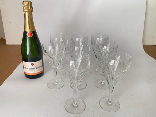 https://cdn20.pamono.com/p/g/1/6/1652154_h9hrset5z5/french-wine-glasses-in-crystal-1940-set-of-8-9.jpg