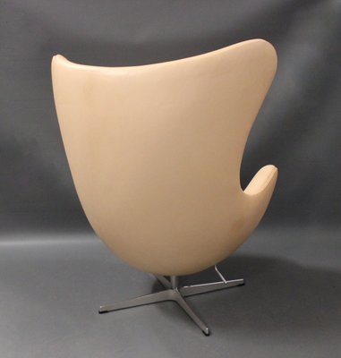Scandinavian Egg Chair Model 3316 by Arne Jacobsen for Fritz