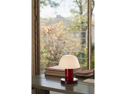 https://cdn20.pamono.com/p/g/1/6/1656229_svemc0sx61/setago-jh27-portable-lamp-3.jpg