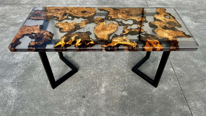 Table SLR en Résine Epoxy par Andrea Toffanin pour Hood - Back & Forth  Design en vente sur Pamono