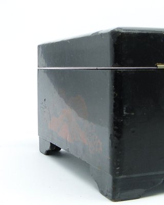 Japanese Lacquerware Music Box, 1920s for sale at Pamono