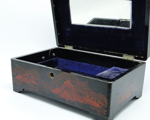 Japanese Lacquerware Music Box, 1920s for sale at Pamono