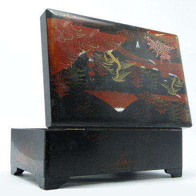20th Century Box the Japanese Pops of H… Japanese Lacquerware Music Box, 1920s for sale at Pamono