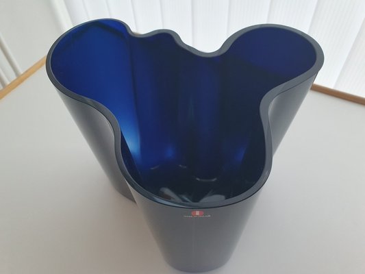Model 3030 Vase by Alvar Aalto for Iittala for sale at Pamono