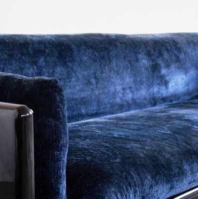 https://cdn20.pamono.com/p/g/1/6/1664230_vvhtg6865p/blue-velvet-simone-sofas-by-dino-gavina-for-studio-simon-1971-set-of-2-3.jpg