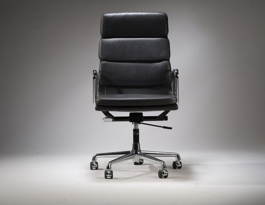 Vitra - Soft Pad Chair EA 219 office chair