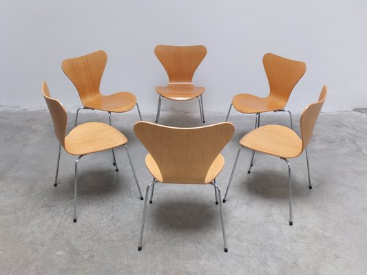 Arne jacobsen 7 chair hot sale