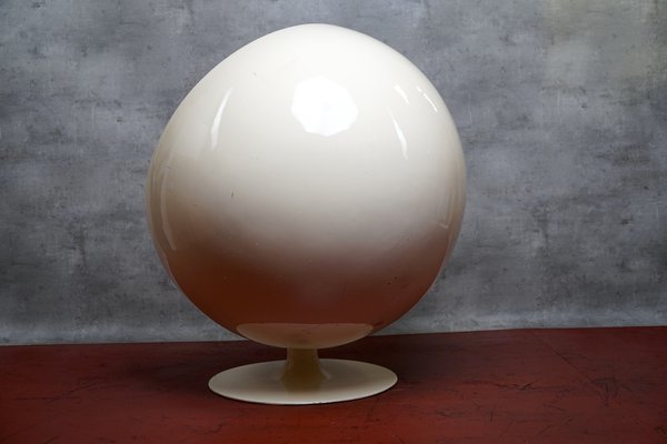 Eero Aarnio, egg pod chair