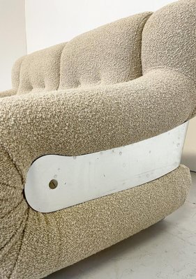 Mid-Century Modern Italian Sofa in Beige Boucle Fabric, 1960s