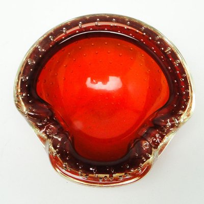 https://cdn20.pamono.com/p/g/1/6/1677032_3cn81sllhg/italian-sommerso-murano-glass-bowl-by-g-ferro-for-made-murano-glass-1950s-2.jpg