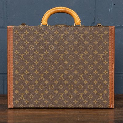 Cómo saber si tu bolso Louis Vuitton es original [Paso a Paso]