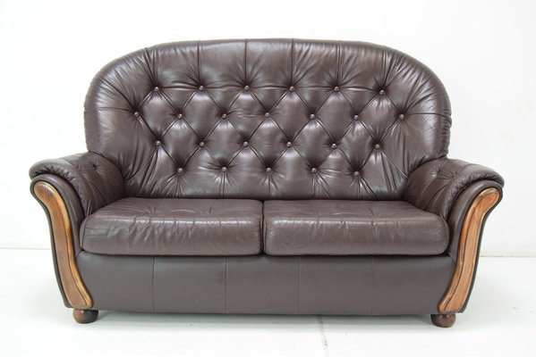Mid-Century Leatherette 2-Seat Sofa, 1990s. for sale at Pamono Mid-Century Leatherette 2-Seat Sofa, 1990s. for sale at Pamono