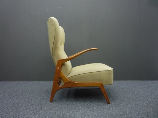Pastel yellow chair outlet
