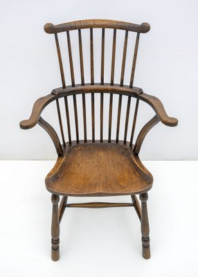 19th Century Fine English West Country Comb Back Windsor Chair