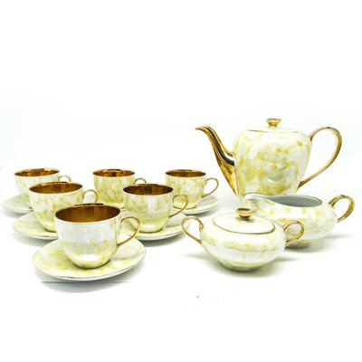 service à café art déco comportant 14 pièces en faïence polychrome . XX siècle. - Art deco - Items by category - European ANTIQUES & DECORATIVE service à café art déco comportant 14 pièces en faïence polychrome . XX siècle. - Art deco - Items by category - European ANTIQUES & DECORATIVE