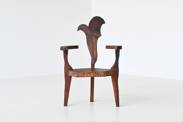 Sculptural armchair online