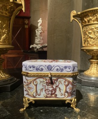 Baroque dresser of Louis XV style purple, black top, silver bronzes