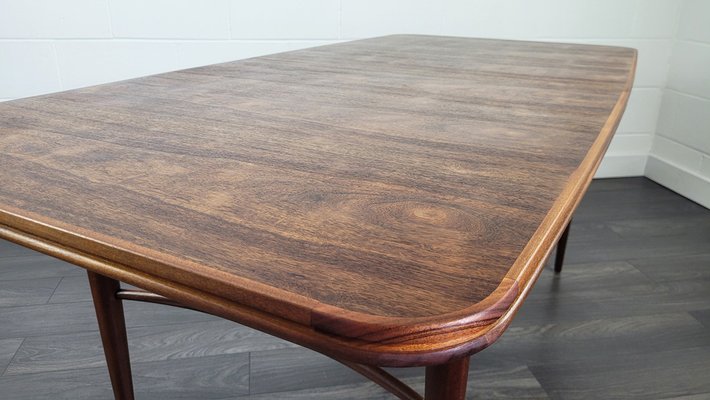 Extendable Dining Table attributed to Robert Heritage for Archie