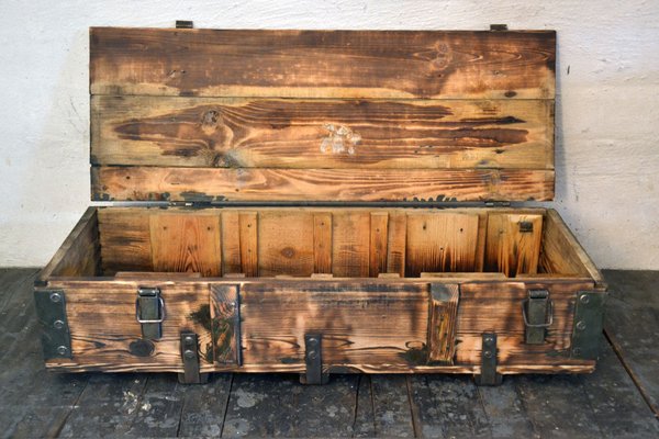 Lockable wooden chest online
