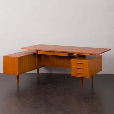 Modern L-Shape Desk 17 Stories Color: Brown