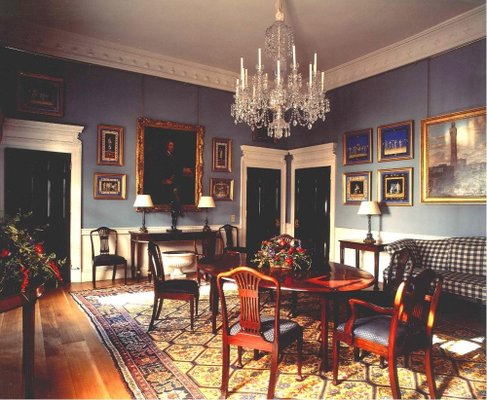 Antique Dining Chairs in the style of George Hepplewhite 1880s