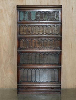 Globe wernicke bookcase 2024 with leaded glass