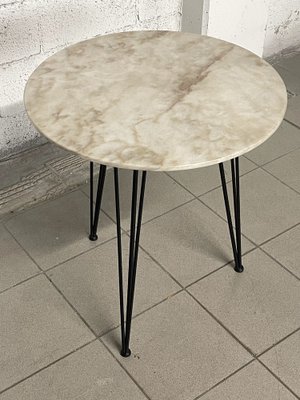 Tavolino di servizio con ripiano in marmo bianco, anni '50 in vendita su  Pamono