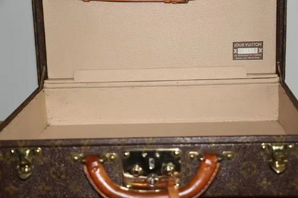 1960s Vintage Louis Vuitton President Briefcase  Vintage louis vuitton,  Vintage briefcase, Vintage trunks