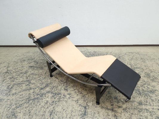 Louis Vuittion LC4 by Liege Perriand for Cassina for sale at Pamono