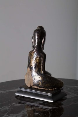Artista tailandese, Statua del Buddha della meditazione Dvaravati, 1800,  Noce in vendita su Pamono