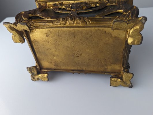 https://cdn20.pamono.com/p/g/1/7/1721959_eitsf1mmqv/french-art-nouveau-jewelry-box-1890s-9.jpg