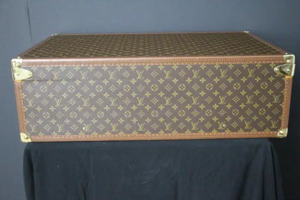 Louis Vuitton trunk from the 1920s-1930s in monogram, 80 cm Louis