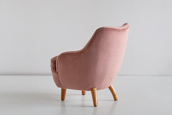 Blush pink velvet 2025 armchair