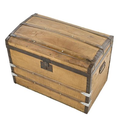 Holzkoffer mit Stahlverstärkung bei Pamono kaufen