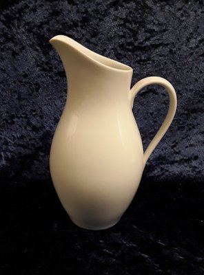 Deutscher Vintage Krug aus Weiß Glasiertem Porzellan von KPM Berlin, 1970er bei Pamono kaufen