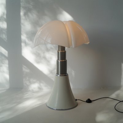 Lampe vintage Pipistrello de Gae AULENTI