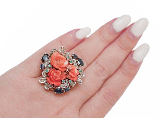 Anello con rosa di deals corallo
