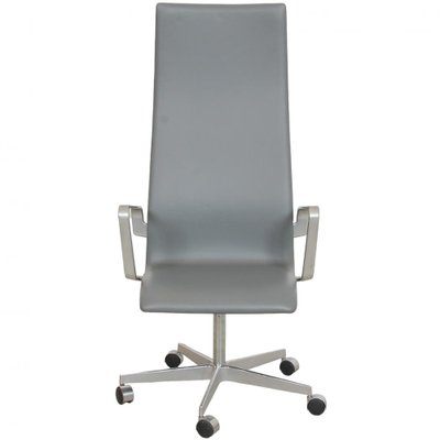 Tall Backed Oxford Office Chair in Grey Leather by Arne Tall Backed Oxford Office Chair in Grey Leather by Arne