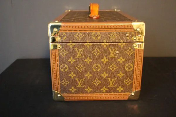 Mid-20th Century Louis Vuitton Train Case Vanity Travel Make Up Box