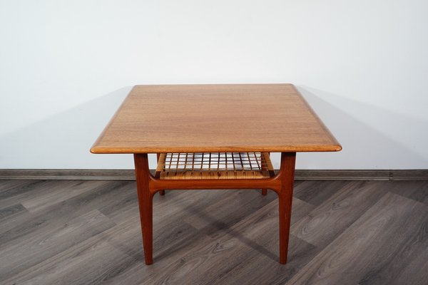 Trioh coffee table online