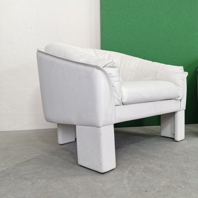 Round Shell Lounge Chairs in White Leather from Marac 1980s Set